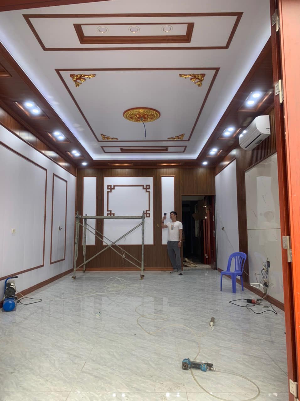 Thợ sửa chữa trần nhựa xập xệ cong vênh tại Hà Nội Tphcm Sài Gòn giá rẻ  nhanh gọn